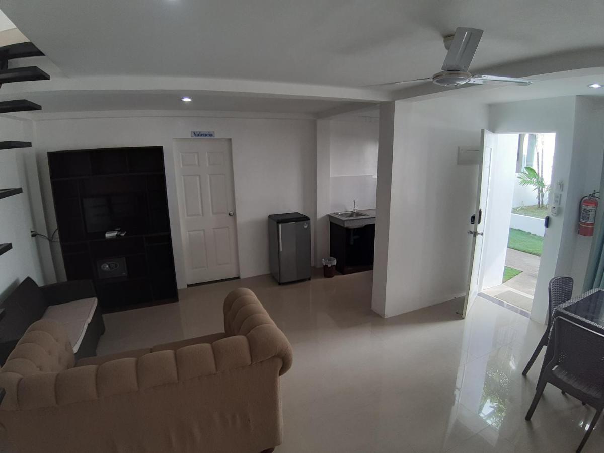 Heartland Hotel Serviced Rooms & Apartments. Panglao Dış mekan fotoğraf